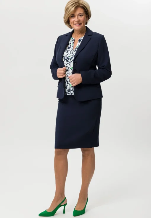 Blazer mit farblich abgestimmten Knöpfen
