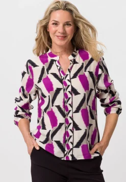 Bluse mit femininem Stehbund