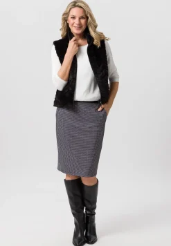 Blusenshirt mit elegant geschnittenem Rundhals