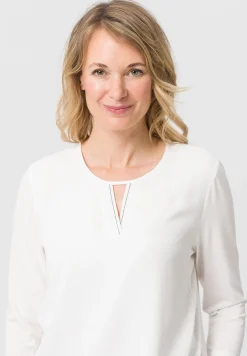Blusenshirt mit Schmuckkette