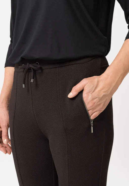 Hose BRENDA mit dekorativen Reißverschlusstaschen