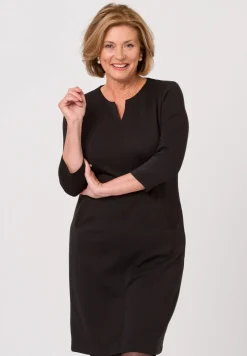 Kleid mit dekorativen Absteppungen