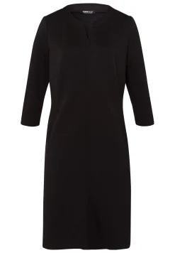 Kleid mit dekorativen Absteppungen