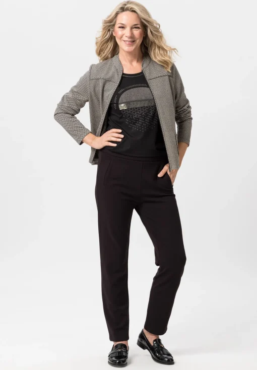Leichtjacke mit leicht tailliertem Schnitt