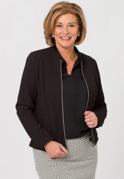 Leichtjacke mit modernen Eingrifftaschen