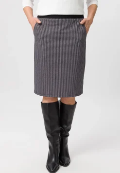 Schlupfrock mit zweifarbigem Minimalprint