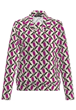 Shirt in modernem Schnitt