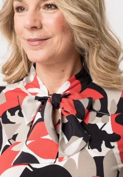 Shirt mit lebendigem Blumenprint