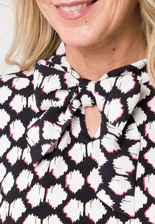 Shirt mit raffinierter Schluppe