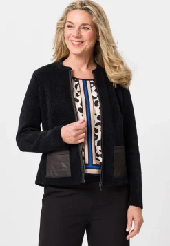 Strickjacke in charmanter Patchoptik
