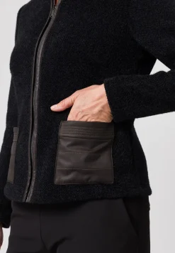 Strickjacke in charmanter Patchoptik