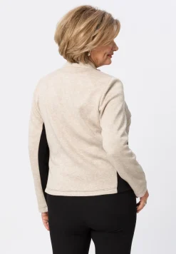 Strickjacke mit aufgesetzten Taschen