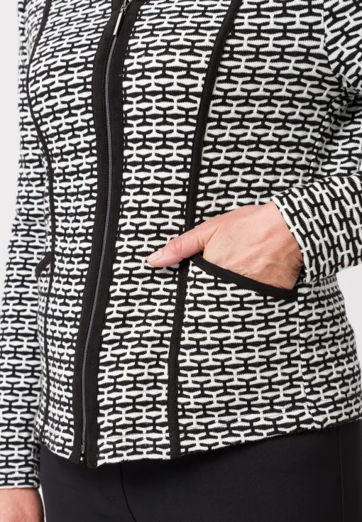 Strickjacke mit modischen Streifen