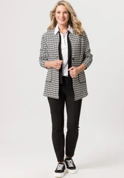 Strick-Longjacke mit modernem Fancy-Strickmuster