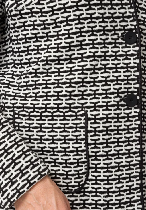 Strick-Longjacke mit modernem Fancy-Strickmuster