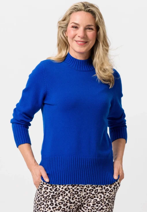 Strickpullover in figurfreundlicher Passform