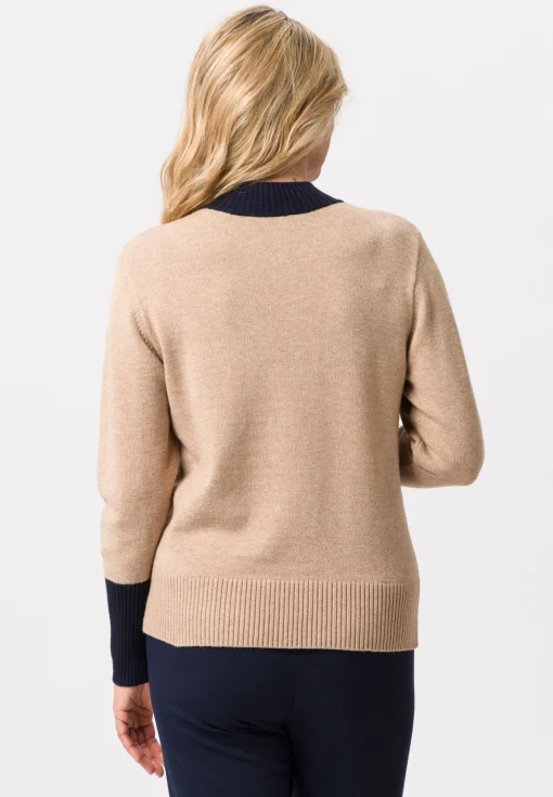 Strickpullover mit abgesetzten Bündchen