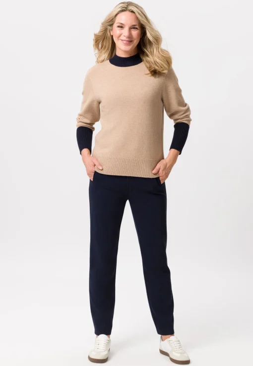 Strickpullover mit abgesetzten Bündchen