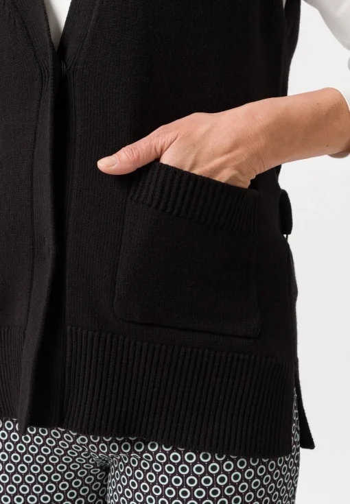 Strickweste mit femininem V-Ausschnitt